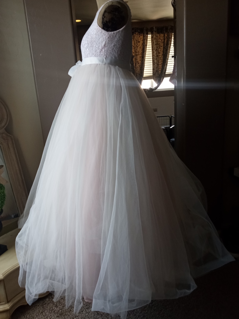 David's Bridal Lace/Tulle Flower Girl Dress - Picture 3 of 7